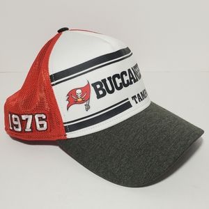 Tampa Bay Buccaneers NFL New Era Mens Large / XL Fitted Hat